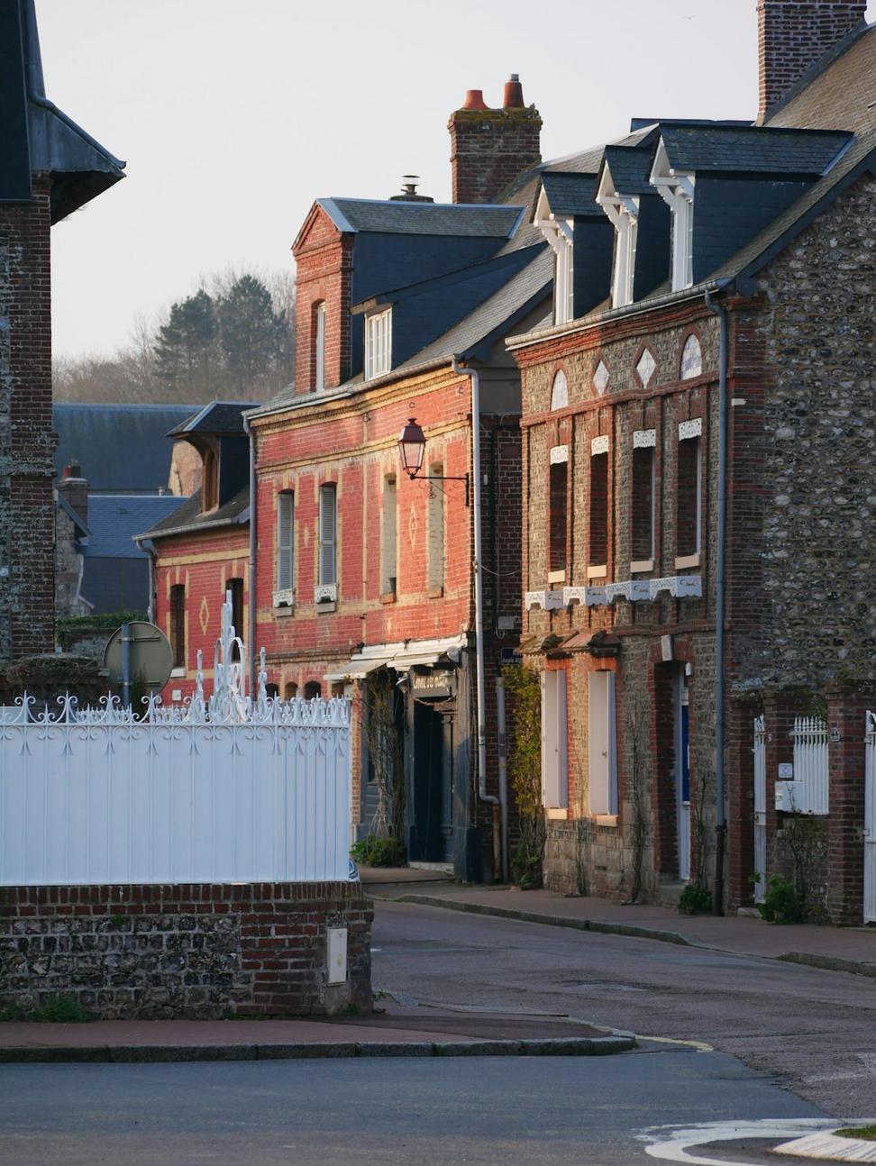 Annex Lane Housing
